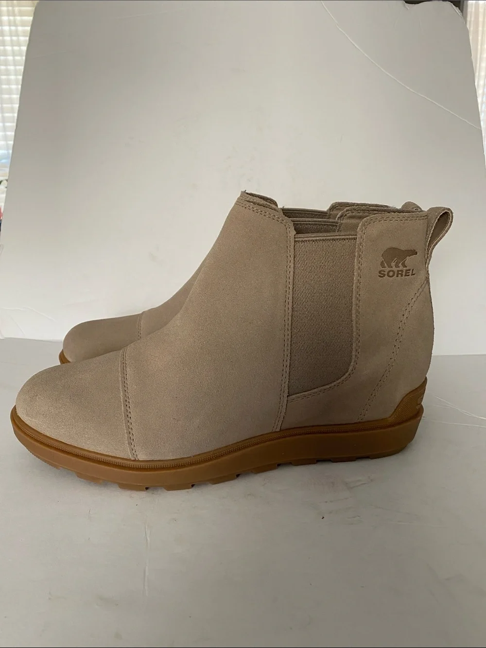 Sorel Women’s Evie II Chelsea - Omega Taupe Suede Leather
